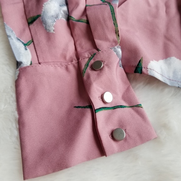 NWT Forever 21 Pink Floral Blouse - Picture 2 of 5